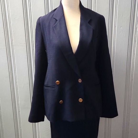 Chaus Other - SALE CHAUS Jacket & Skirt Suite